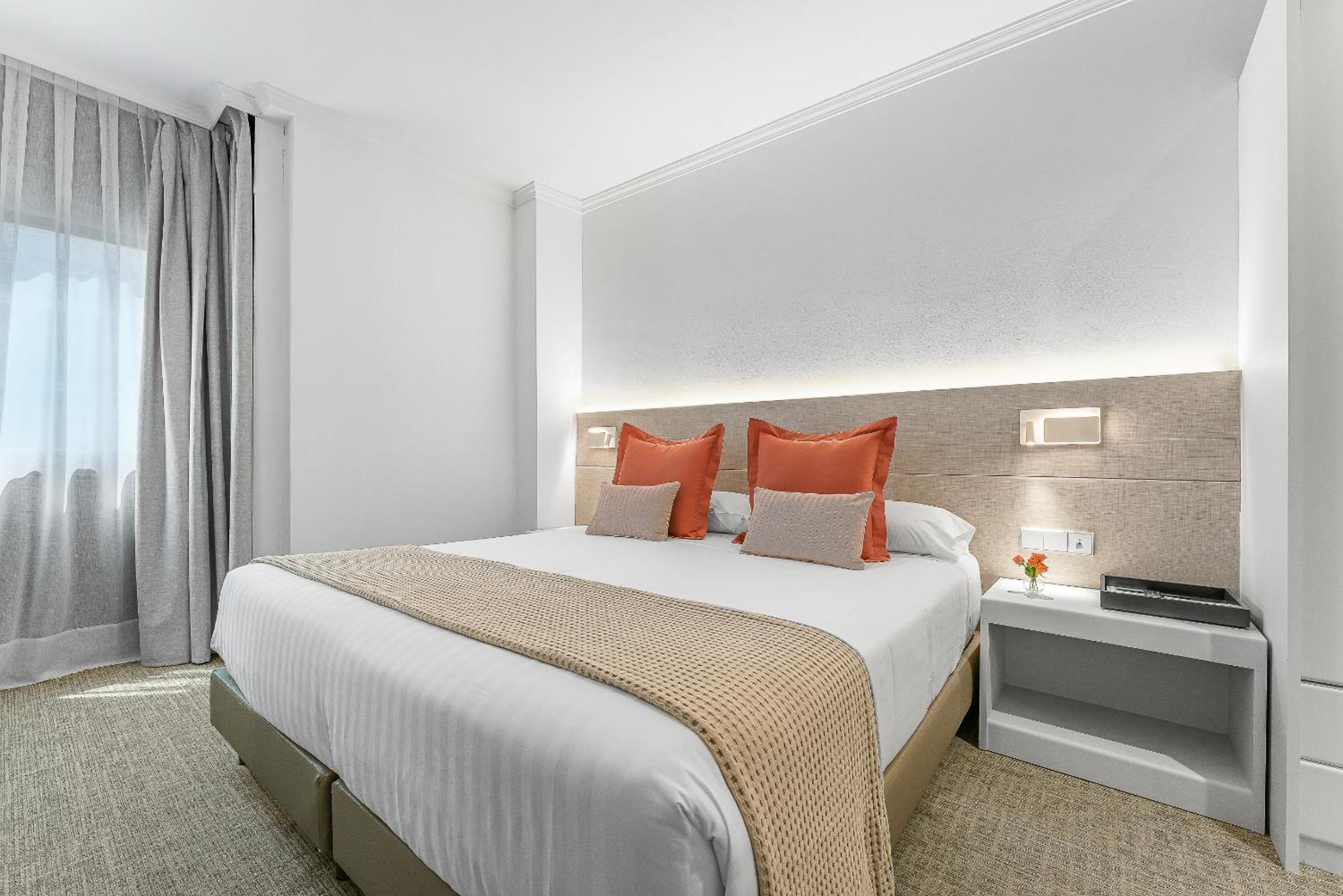 Apartahotel Acacia 4*